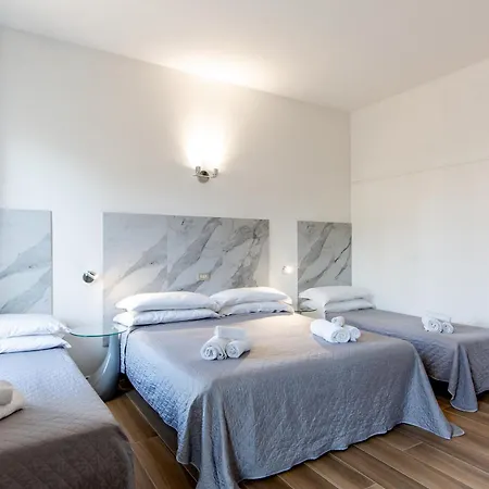 White Club Hotel 3*