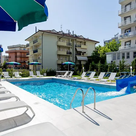 Hotel White Club 3*