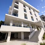 White Club Hotel 3*
