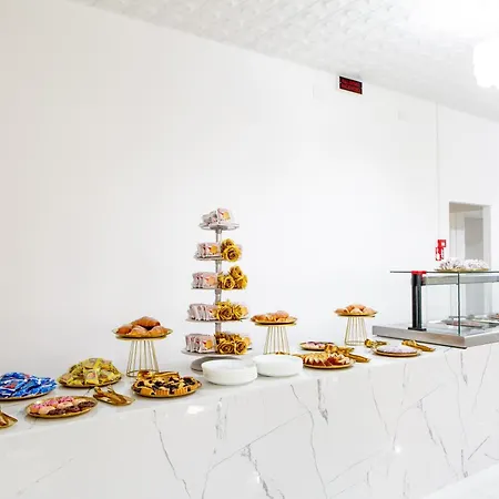 White Club Отель