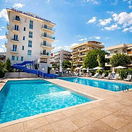 White Club 3*